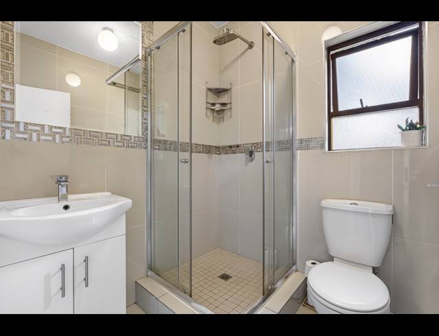 2 BEDROOM APARTMENT FOR SALE IN SUNNINGHILL
